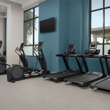 Embassy Suites Springfield Esterno foto