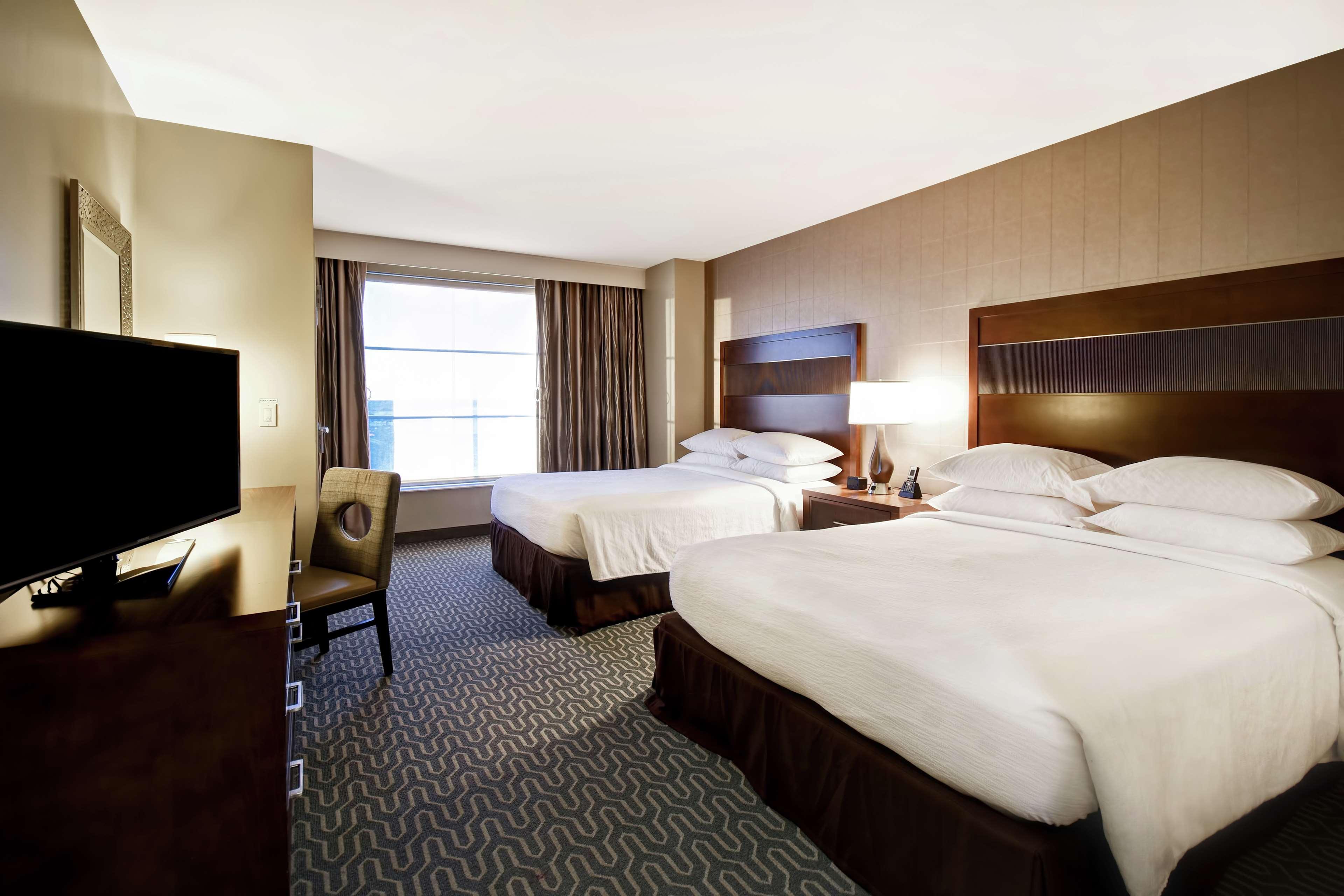 Embassy Suites Springfield Esterno foto