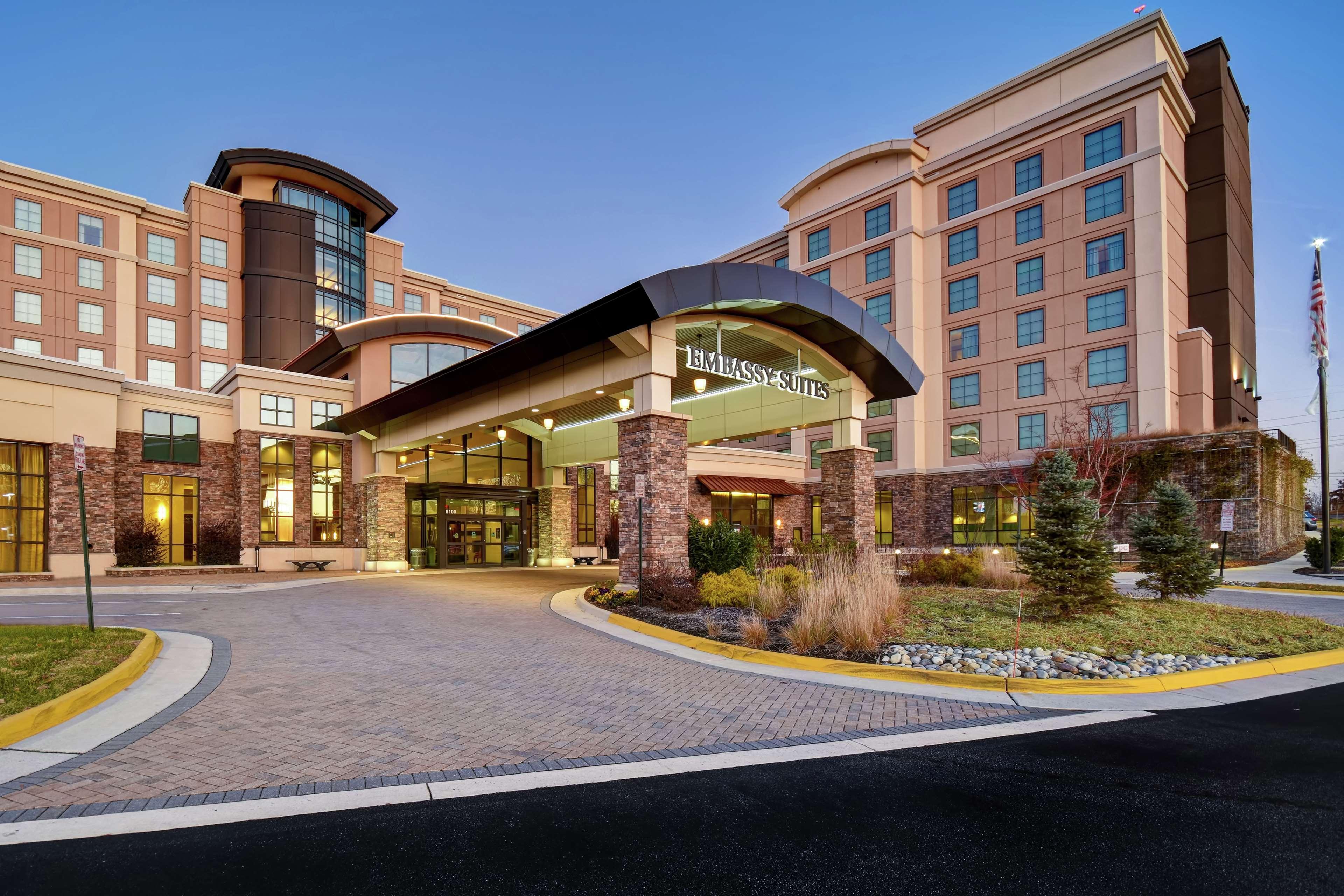 Embassy Suites Springfield Esterno foto