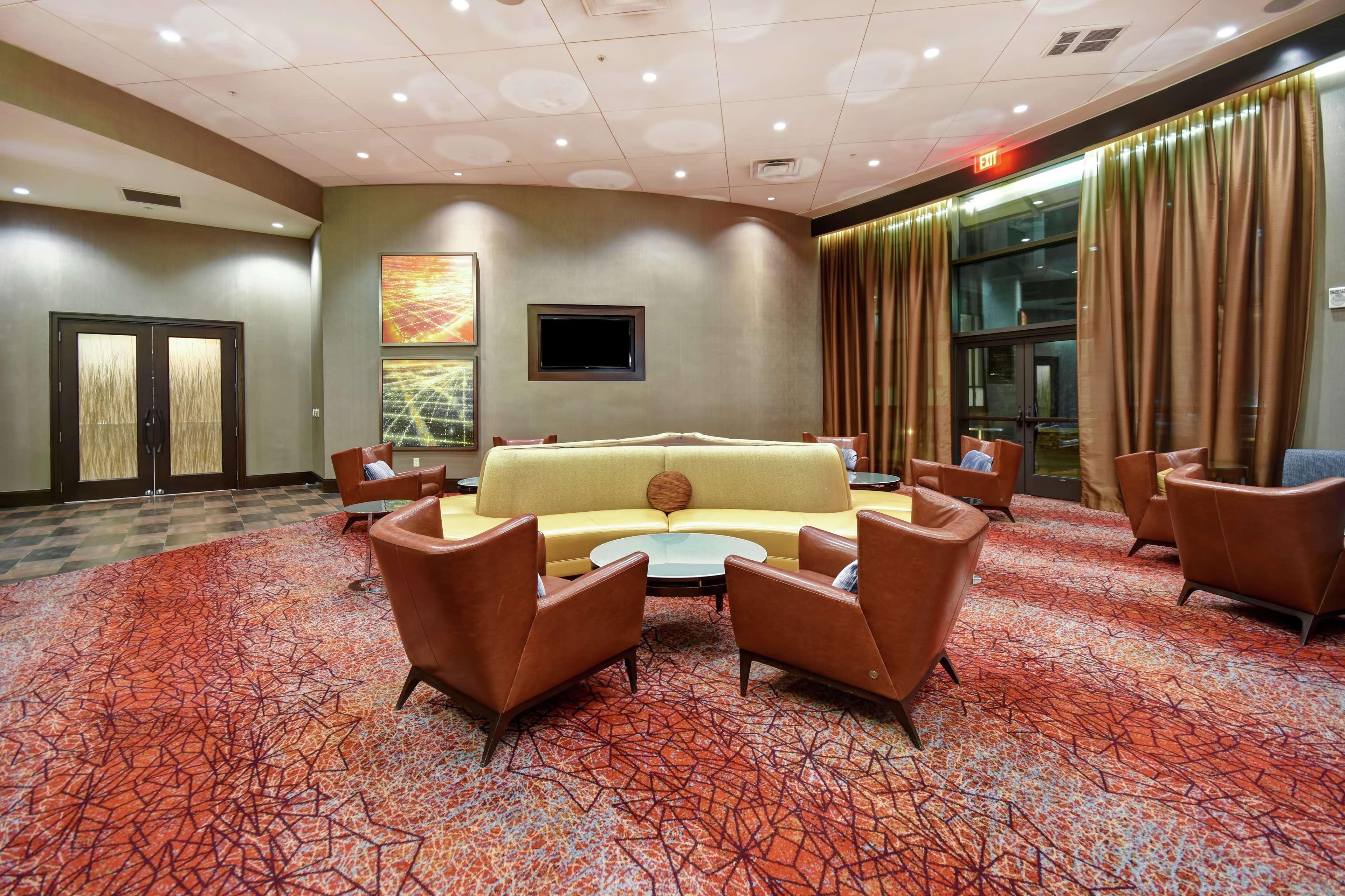 Embassy Suites Springfield Esterno foto