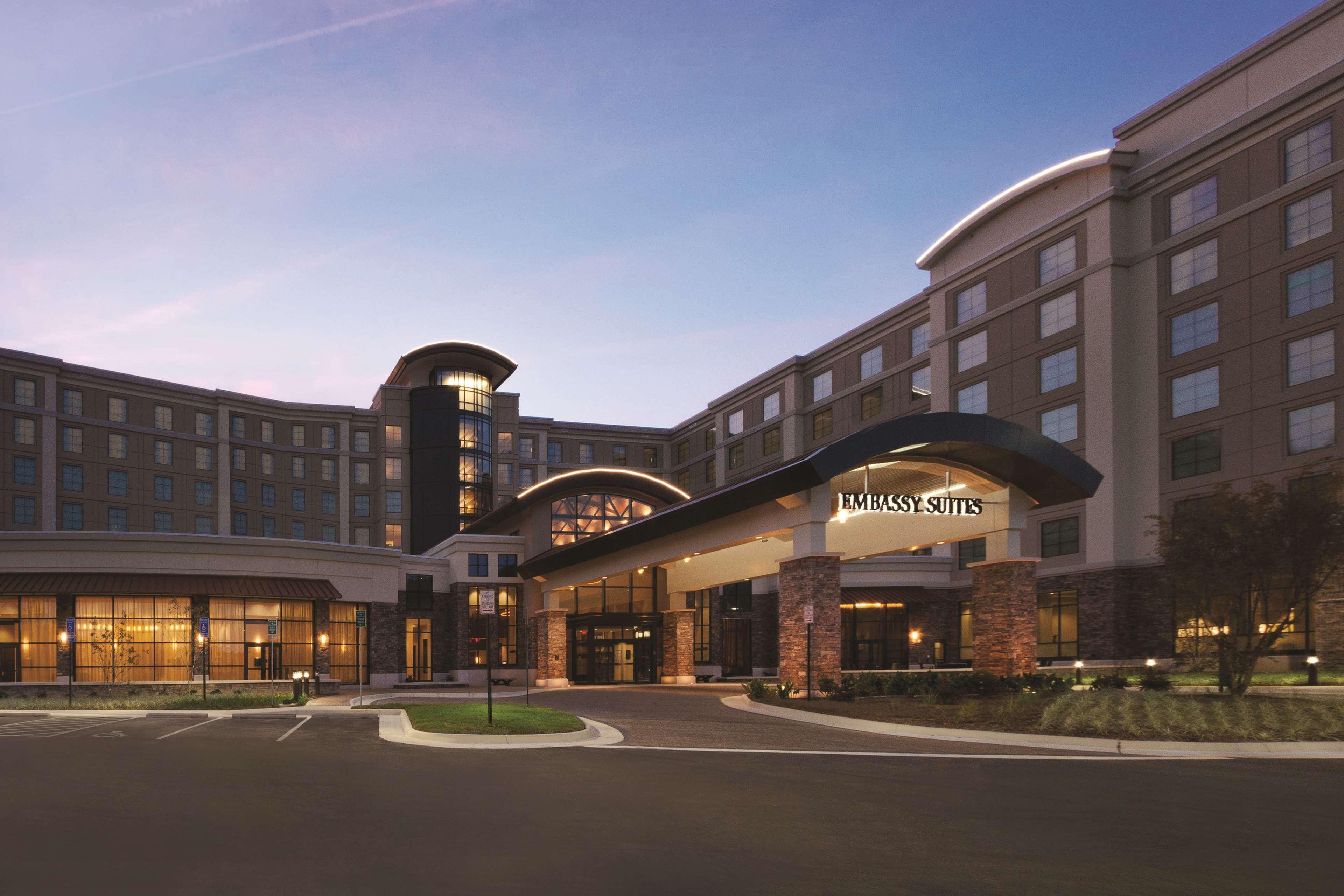 Embassy Suites Springfield Esterno foto