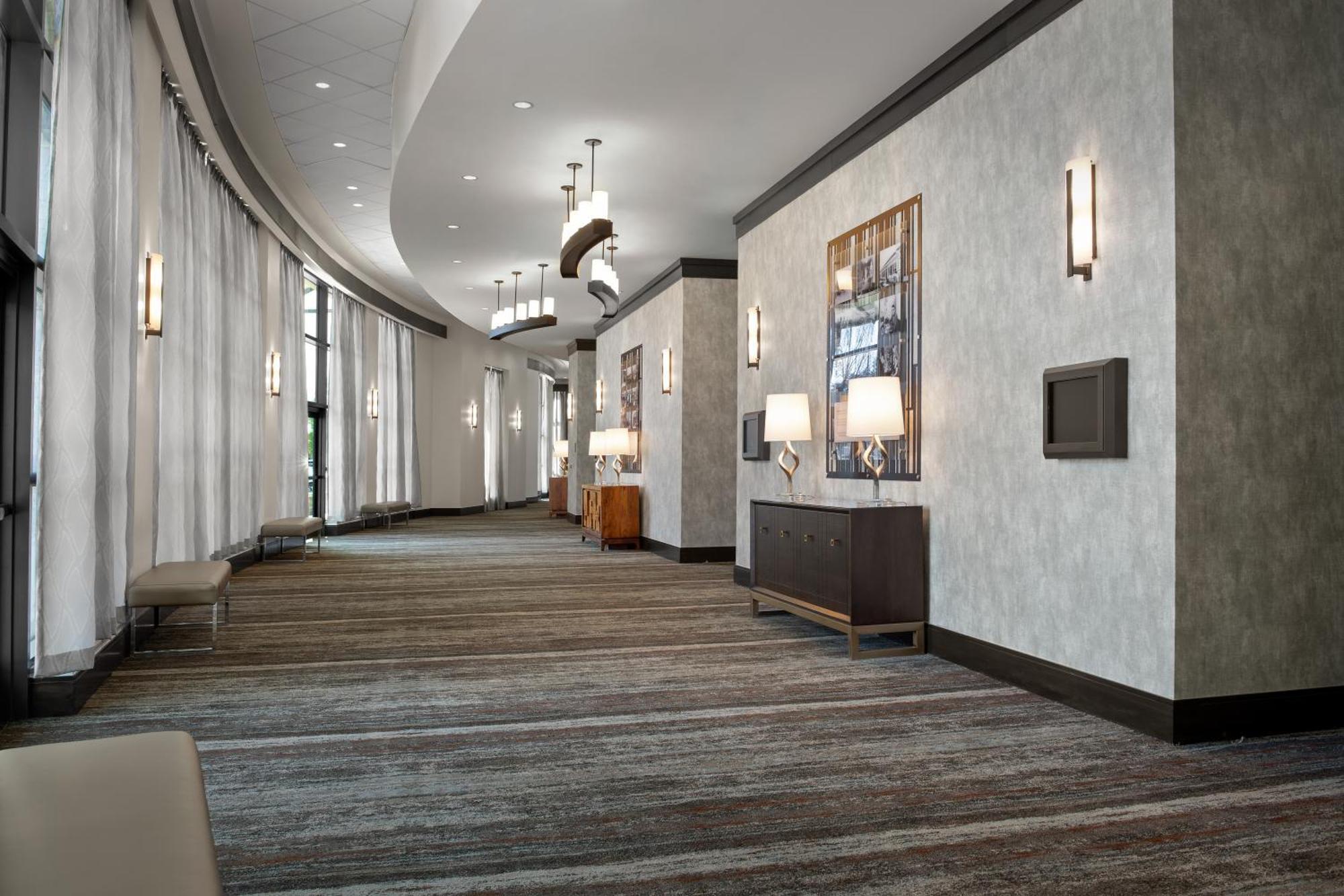Embassy Suites Springfield Esterno foto