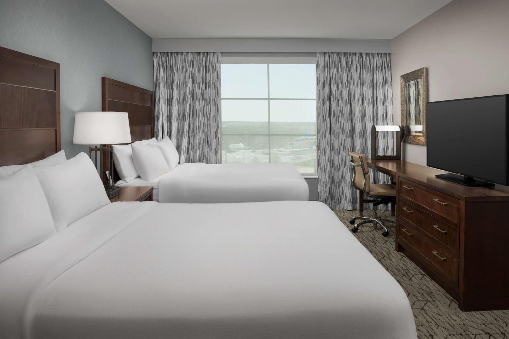 Embassy Suites Springfield Esterno foto